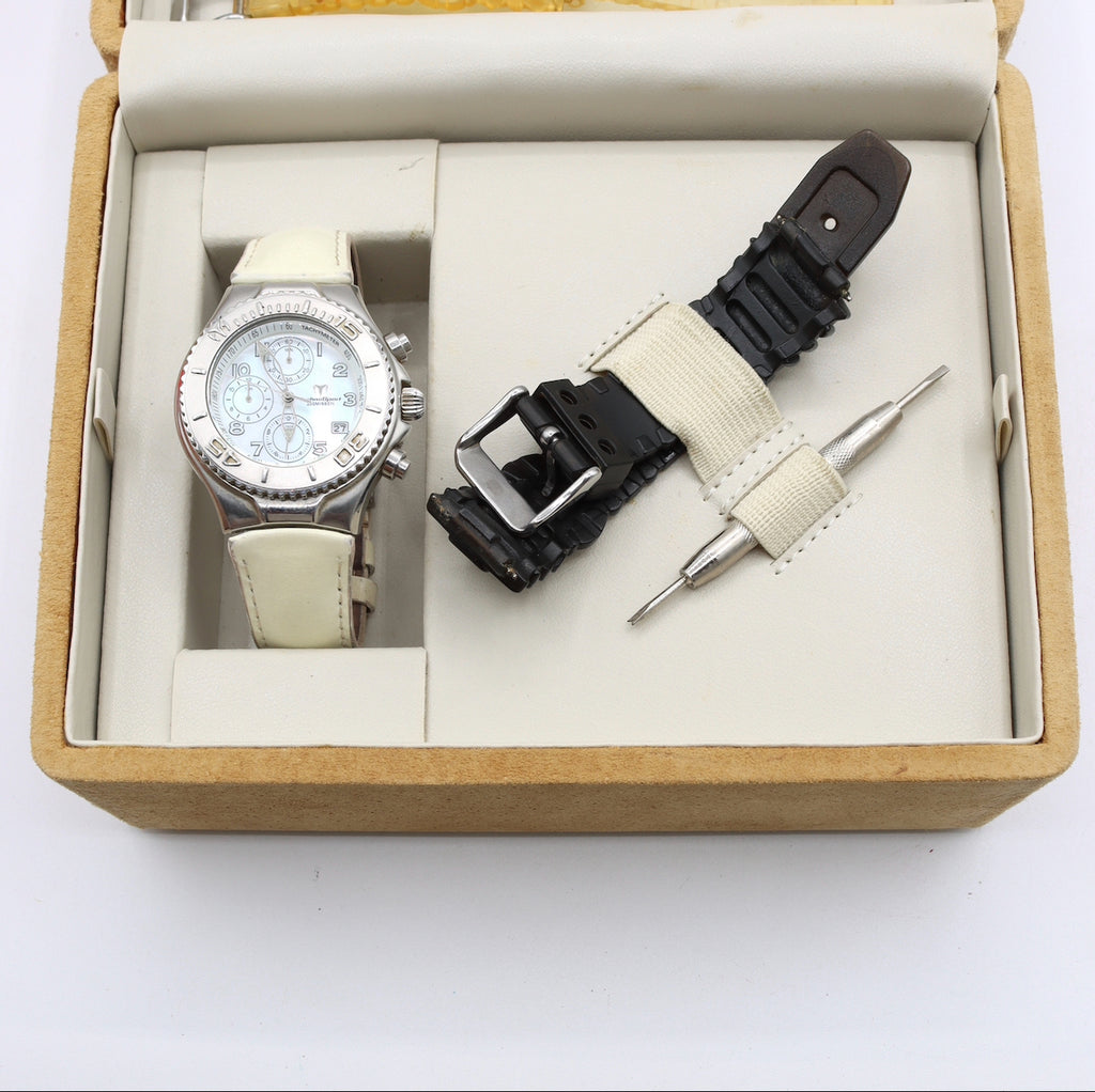 39.5mm Technomarine TMC05 Mother of Pearl Chronograph Men's