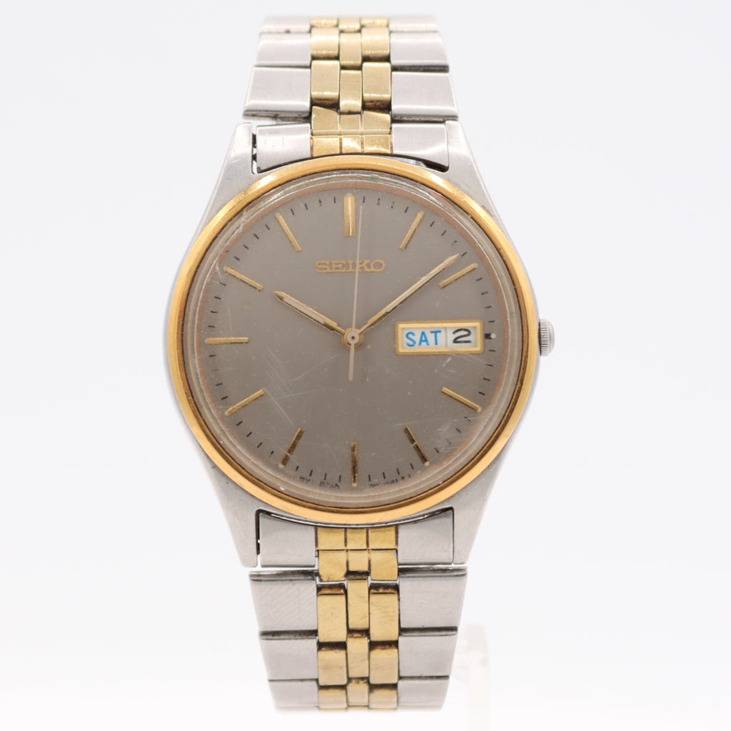 35mm Seiko 7N43-8A39 Day Date Men's Quartz Wristwatch Japan Stainless Steel