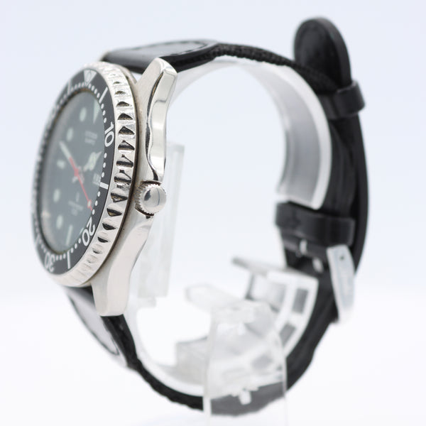 Vintage Citizen Day Date Men's Quartz Wristwatch 6100A Japan Stainless Steel