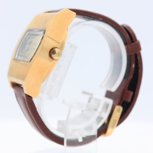 Vintage Gruen Chunky Men's Jump Hour Digital Automatic Wristwatch 1286-21 Swiss