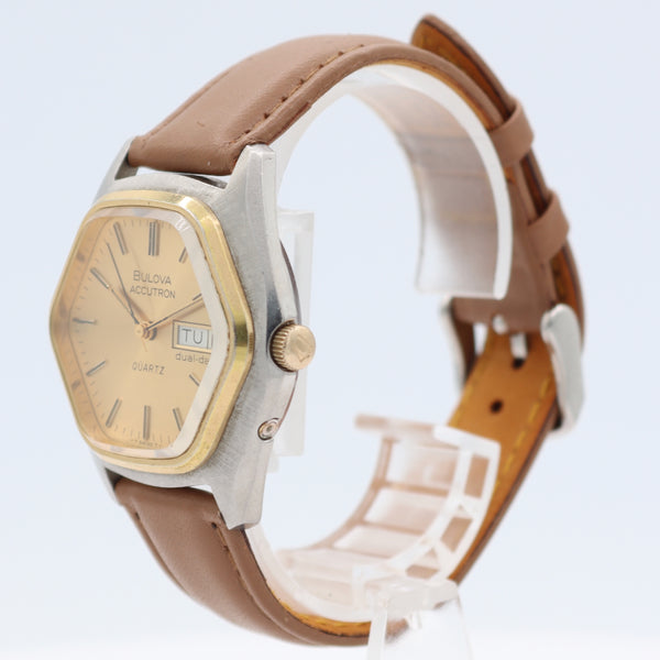 Vintage 1977 Bulova Accutron 954 Dual Day Men's Quartz Wristwatch Swiss Two Tone