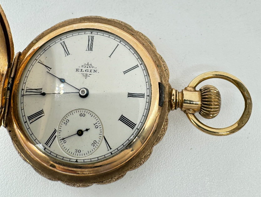Elgin Scalloped