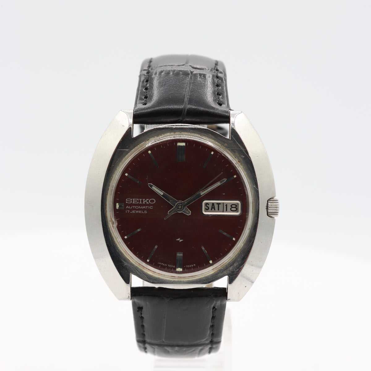 Seiko Red Dial 7006-7029